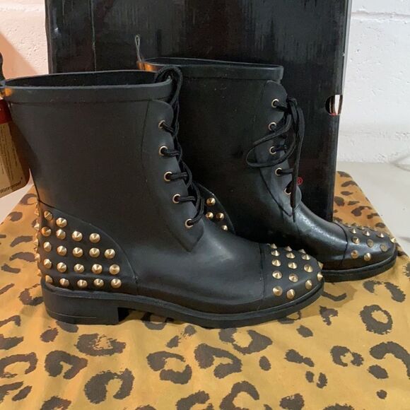 Chooka Black stomper studded size 7 - Picture 2 of 5